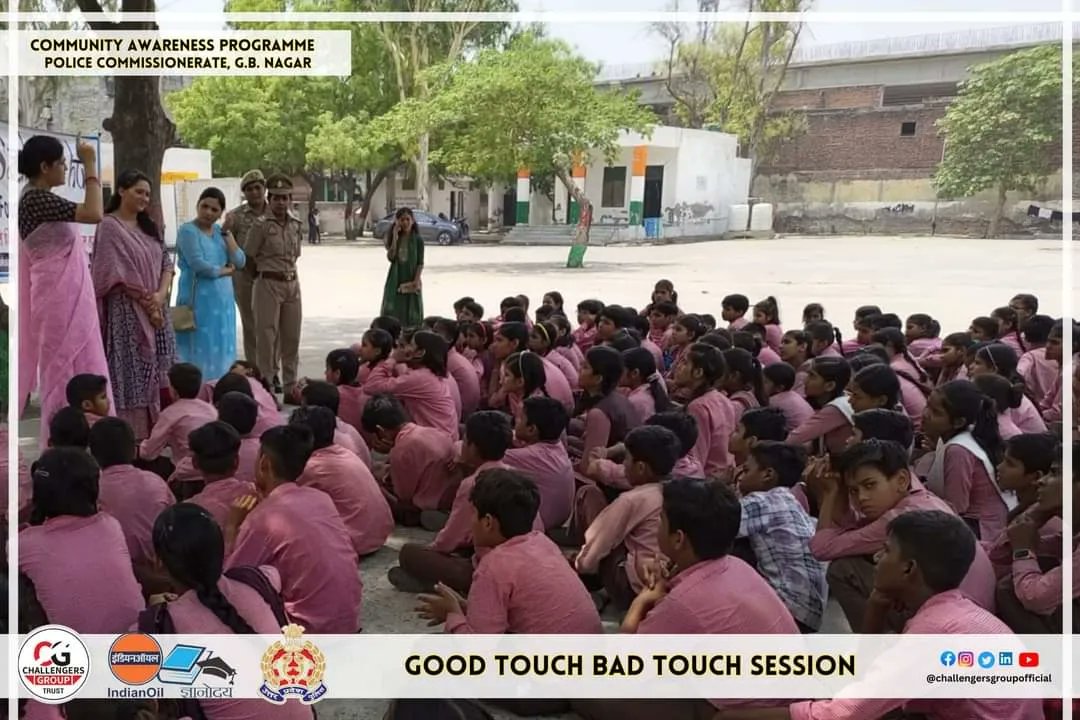 #Program72
Beneficiaries at Salarpur under #Community_Awareness_Program, attended the important topics of #Good_Touch #Bad_Touch, #Life_Skills, and #Child_Safety sessions. 📚🙌
#CSR_Initiative #womenandchild #collaboration #positivechange @challengersgut