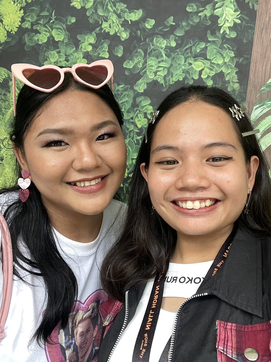 chezloves1D's tweet photo. with mami @HarrysISHMAELL 

nice to meet you mamii! buti talaga natuloy na yung pagkikita natin. you’re so pretty and approachable! see you again soon. ilysmm! https://t.co/GloorN3fu5