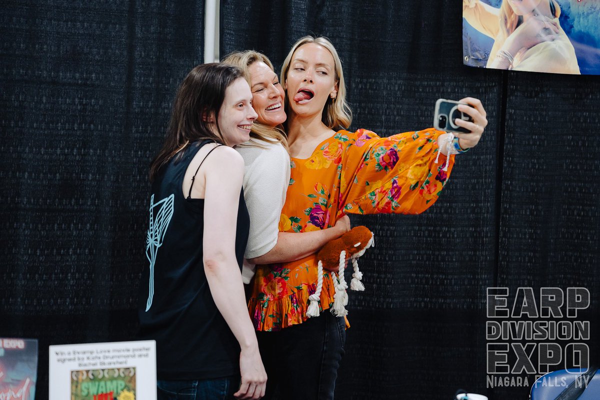 Look at this top notch selfie game from the auto room on Friday at #EDE2024🤳!! #WynonnaEarp #WetterThanEver