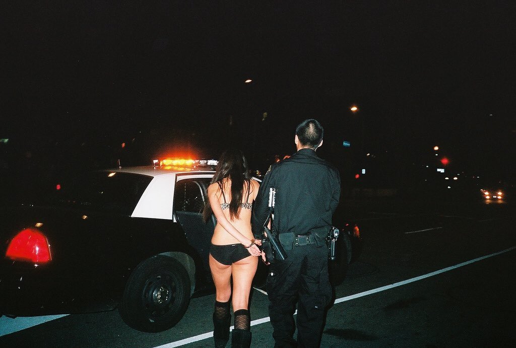 lady gaga getting arrested at lollapalooza because her hot pants were too short (2007)