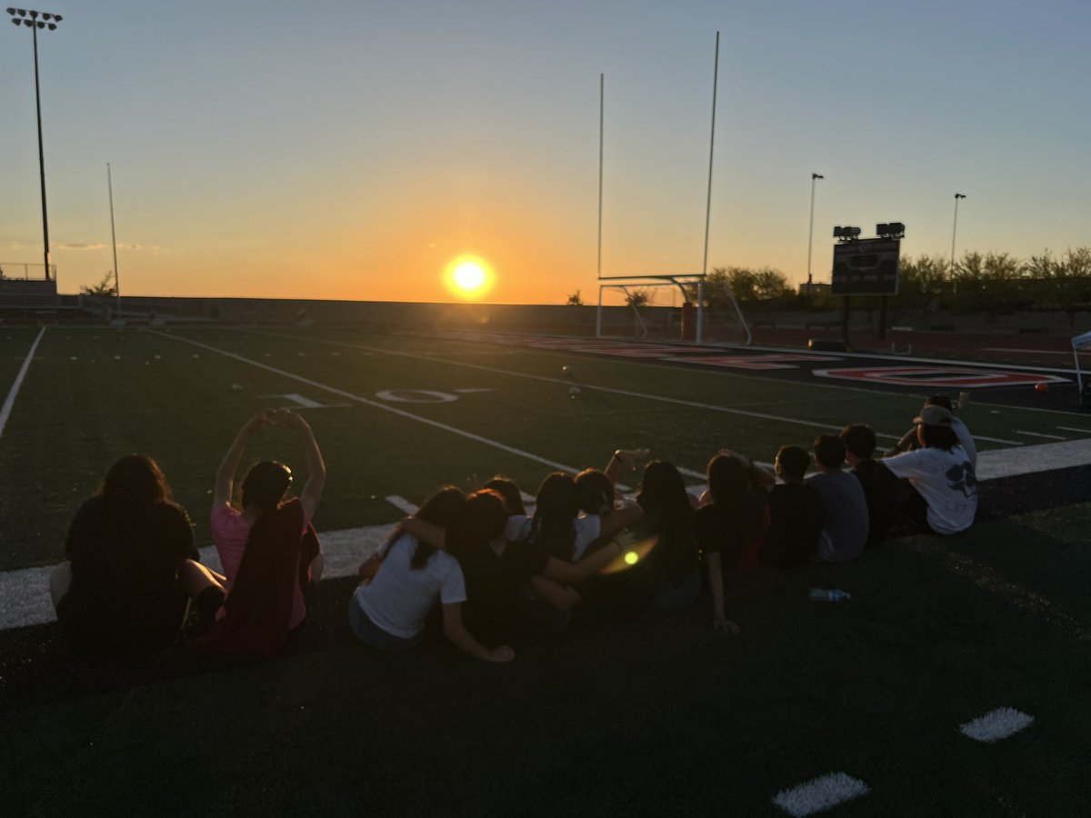 My favorite tradition! As the sun sets on another successful XC/Track season, our kids got together to enjoy pizza,games, and water fights! Nothing makes me happier than to see their smiles and see this family continue to grow bigger and stronger ❤️ #family