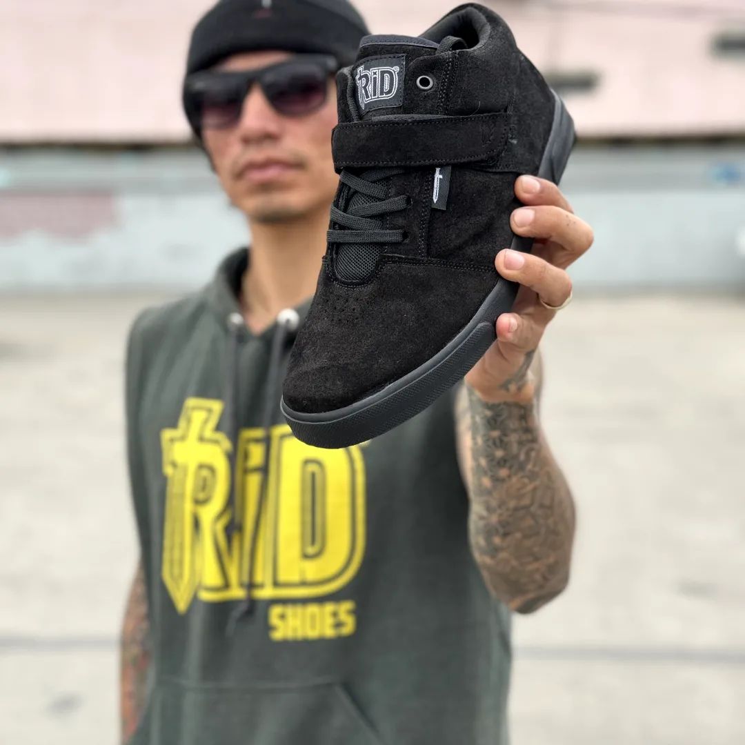 💥 Visita <a href="/Zarapeskateshop/">Zarape Skateshop 🇲🇽</a> tenemos promociones Tennis <a href="/ridshoesoficial/">ridshoesoficial</a> 🗡️ No te quedes sin estrenar 👌🏽

En su línea "Life Style" 🤟🏽
"Raptor &amp; Sword" ⚔️

De 💲849  a 💲5OO!!

📍Calle Tenayuca 55 B Col Letran Valle #CDMX 

⏰ 11:00am - 7:00pm.

Info:
Tel: ☎️ 5556 8824 70 Sucursal
