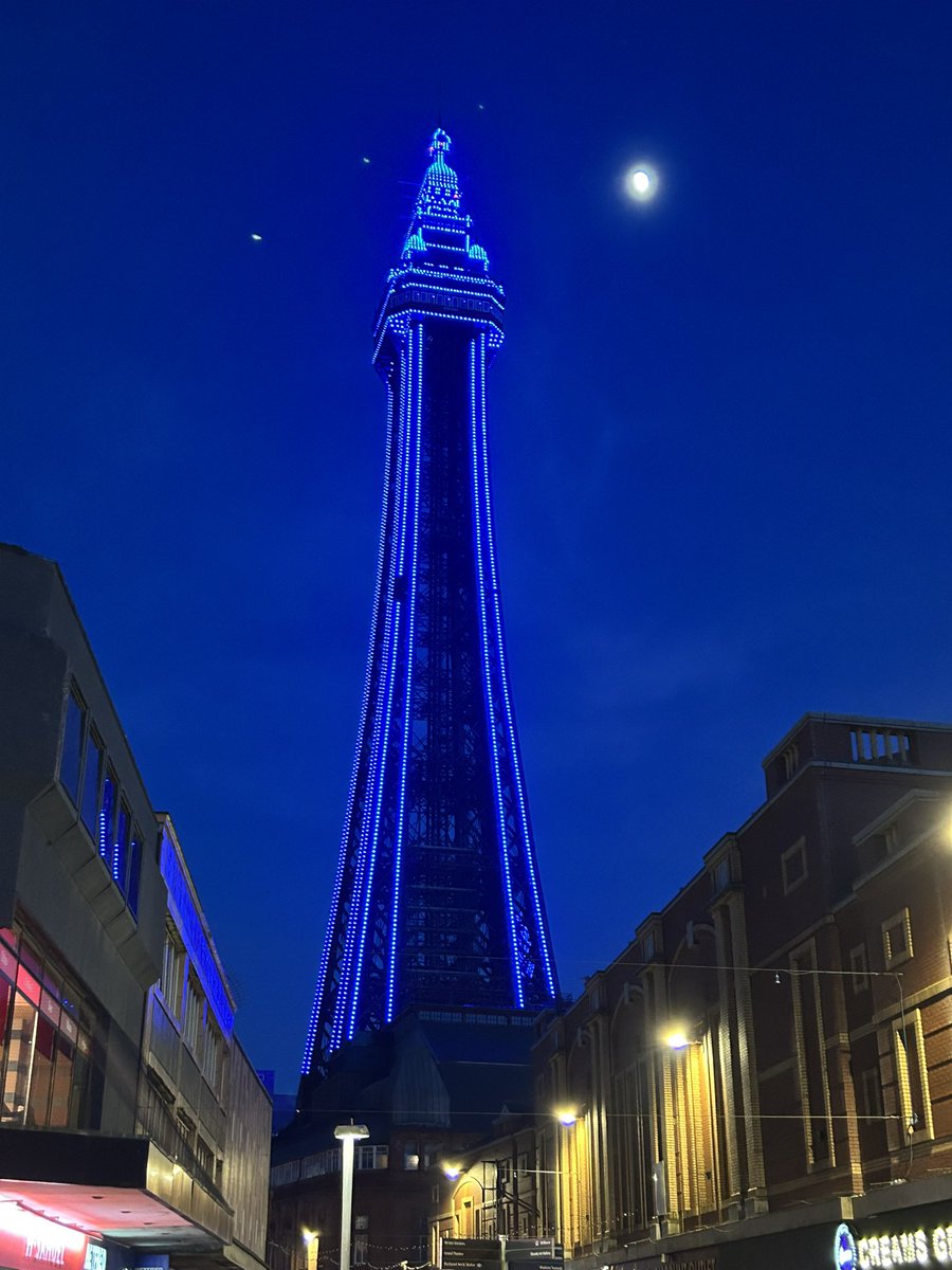 Blackoool Tower last night 👌🏻 
@visitBlackpool