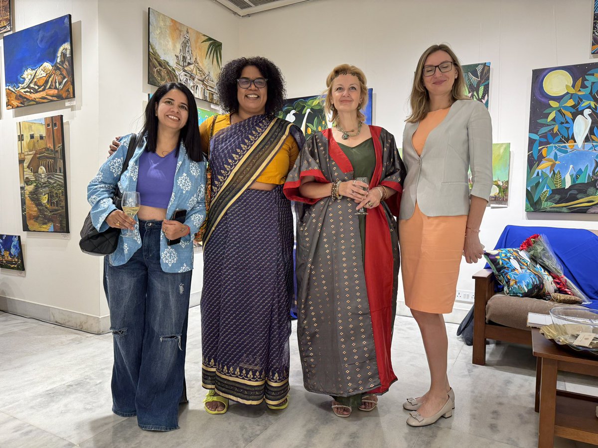 The opening of the exhibition of artist Olga Levchenko “In search of the Eternal Grail, or the Kaleidoscope of my soul” took place at the Russian House in New Delhi. The exhibition includes more than 50 works of painting #RussianHouse #exhibition #India #OlgaLevchenko #art