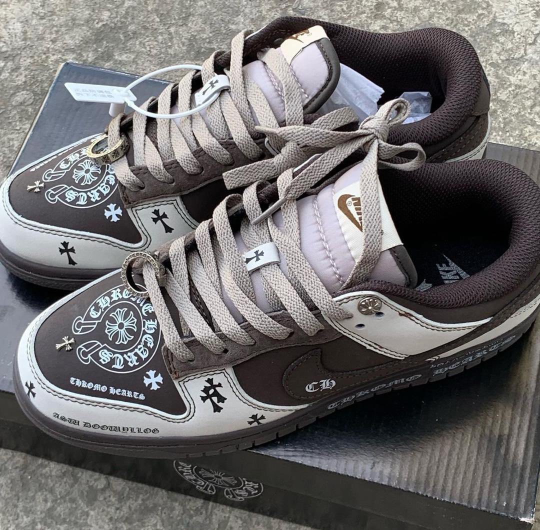 NIKE DUNK LOW CHROME HEARTS SIZE 40–45 AVAILABLE 450 CEDIS DM/CALL/WHATSAP 0549891953 FOR PURCHASES.