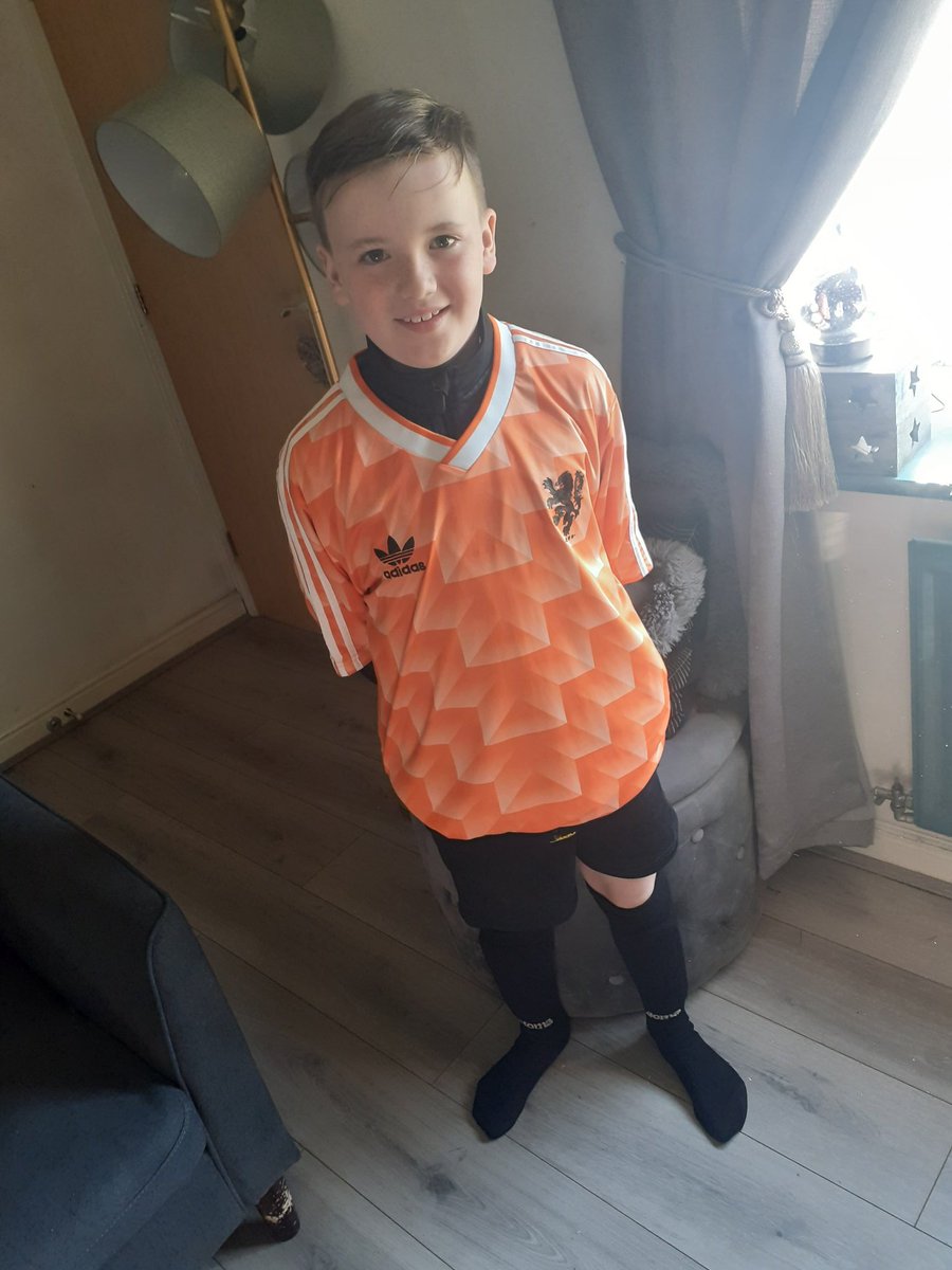 100% D!! My lad still rocking mine from back in the day, greatest shirt of all time 😀⚽️