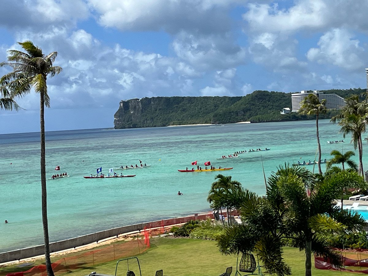 Paddling event warm ups pre-2024 Micronesian Games @SenatorWong @GraemeKSmith @ErykBagshaw @FSMPIO @micronesiafest @mcst_rmi #MicronesianGames #Micronesia