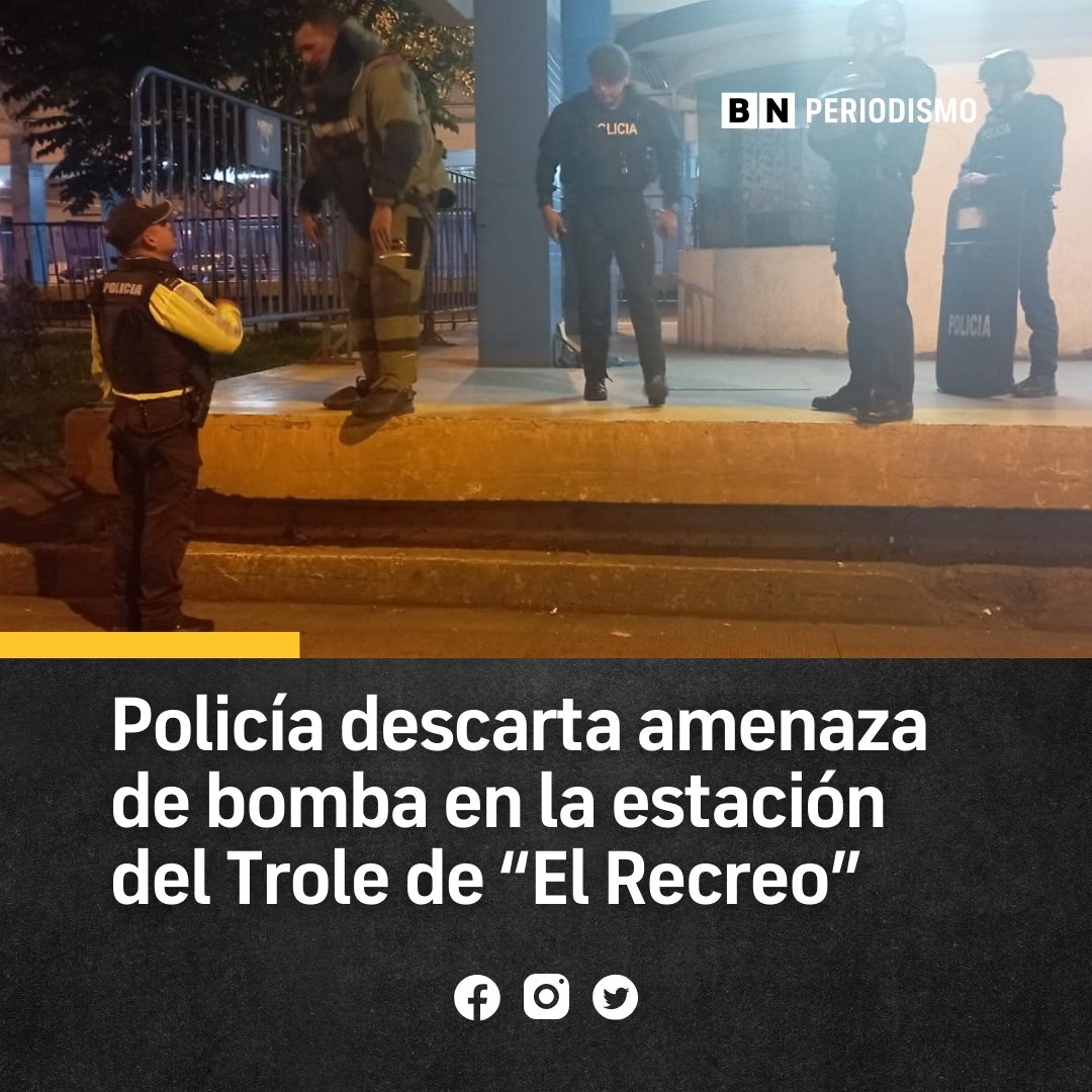 Un equipo de la unidad antiexplosivos de la Policía Nacional descartó una amenaza de artefacto explosivo en la parada del Trole de El Recreo, al sur de Quito, la noche de este 17 de mayo de 2024. Los uniformados activaron los protocolos de evacuación e inspección técnica.