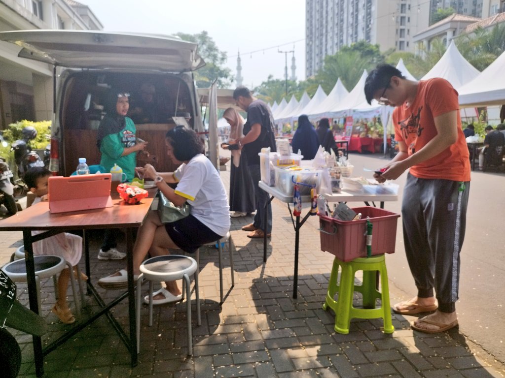 Dipilih dipilih #KiosJejepangan nya
Dipesan dipesan <a href="/MobilKebuli/">Mobil Kebuli</a> nya

Bazaar wiken Podomoro Golf View Cimanggis