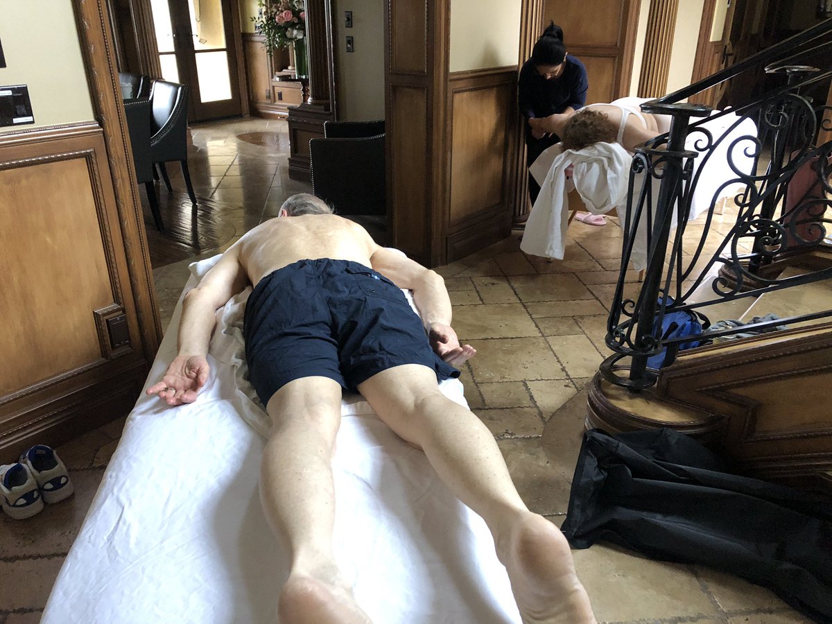 maram_bula's tweet photo. Irina Kravets called us  to bring our creativity to her family for #Mother #month with #mindfulness 🧘‍♂️ #meditation #ayurvedic #facial #oil #masage #mentalhealth session in #palosverdesestates #yogaalliance #chopracenter #marambucreativity  @marambula.com https://t.co/Mi9mLFJ8Hb
