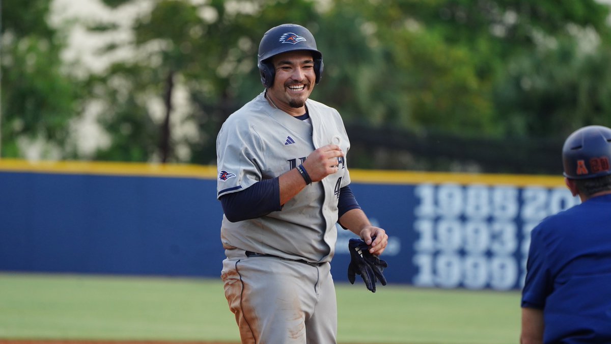 The Roadrunners won a 10-inning thriller by 3-2 over the Owls to secure the series victory! Finale is set for 1 p.m. ET tomorrow 🤙

Read more here 📰 bit.ly/3V45Gf9

#BirdsUp 🤙 | #LetsGo210