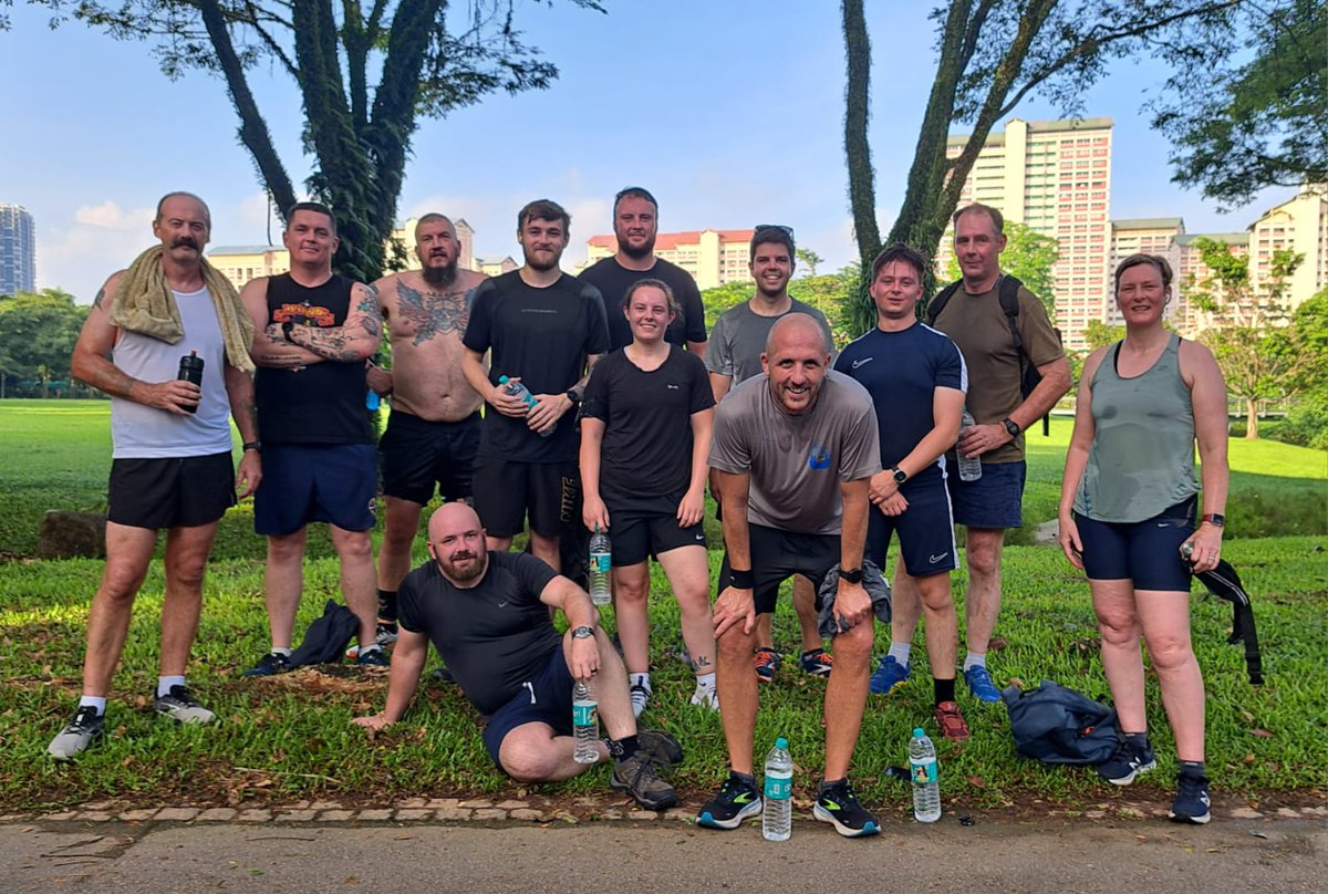 On a hot and humid morning, members of the Ships company took part in the Bishan @parkrun 🇸🇬 A brilliant run around a fantastic Park...oh and did we mention the humidity (85%) 💧 😃 🏃‍♂️ 🏃‍♀️