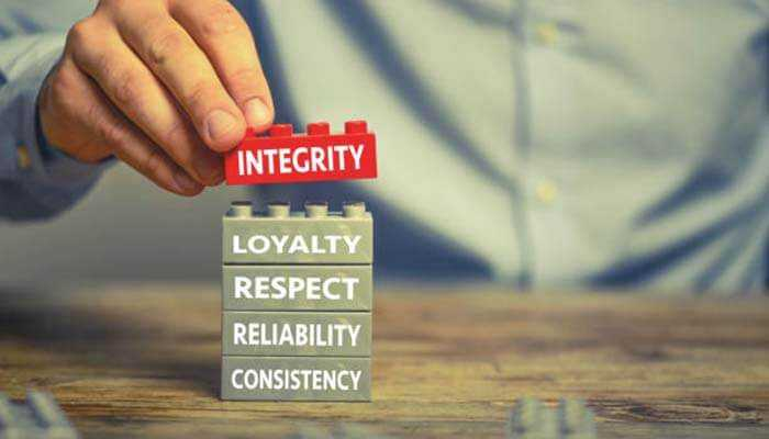 Integrity in Business: Why Doing the Right Thing Pays Off

#BusinessIntegrity #EthicalBusiness #Leadership #competitive #CustomerLoyalty #Investor #productivity @TycoonStoryCo @tycoonstory2020 @freshbooks @Achievers @TechwaveC @BetterUp 
tycoonstory.com/integrity-in-b…
