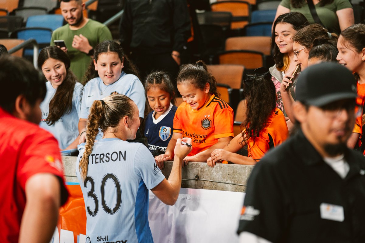 Our fans are just built different 🤘 Thank you to everyone who stayed til the very end 🧡 #HoustonDash