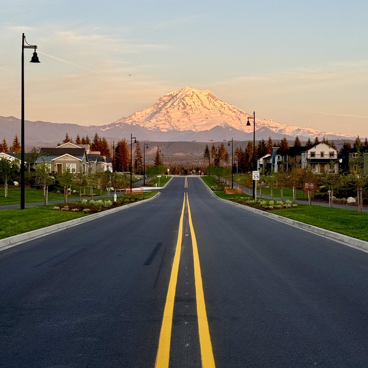 An evening walk this week #tehaleh #glacierpointe #mtrainier #sunset #walk