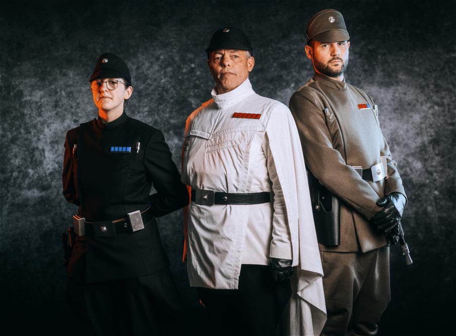 We will crush the rebellion! ID-19551, ID-25121 and ID-66642 from Swiss Garrison #501st #501stLegion #StarWars #ImperialOfficer #ImperialOfficerCorps #IOC #DirectorOrsonKrennic #firebirdsioc #DutyHonorEmpire #BadGuysDoingGood #BadGirlsDoingGreat 📸: EOSAndy