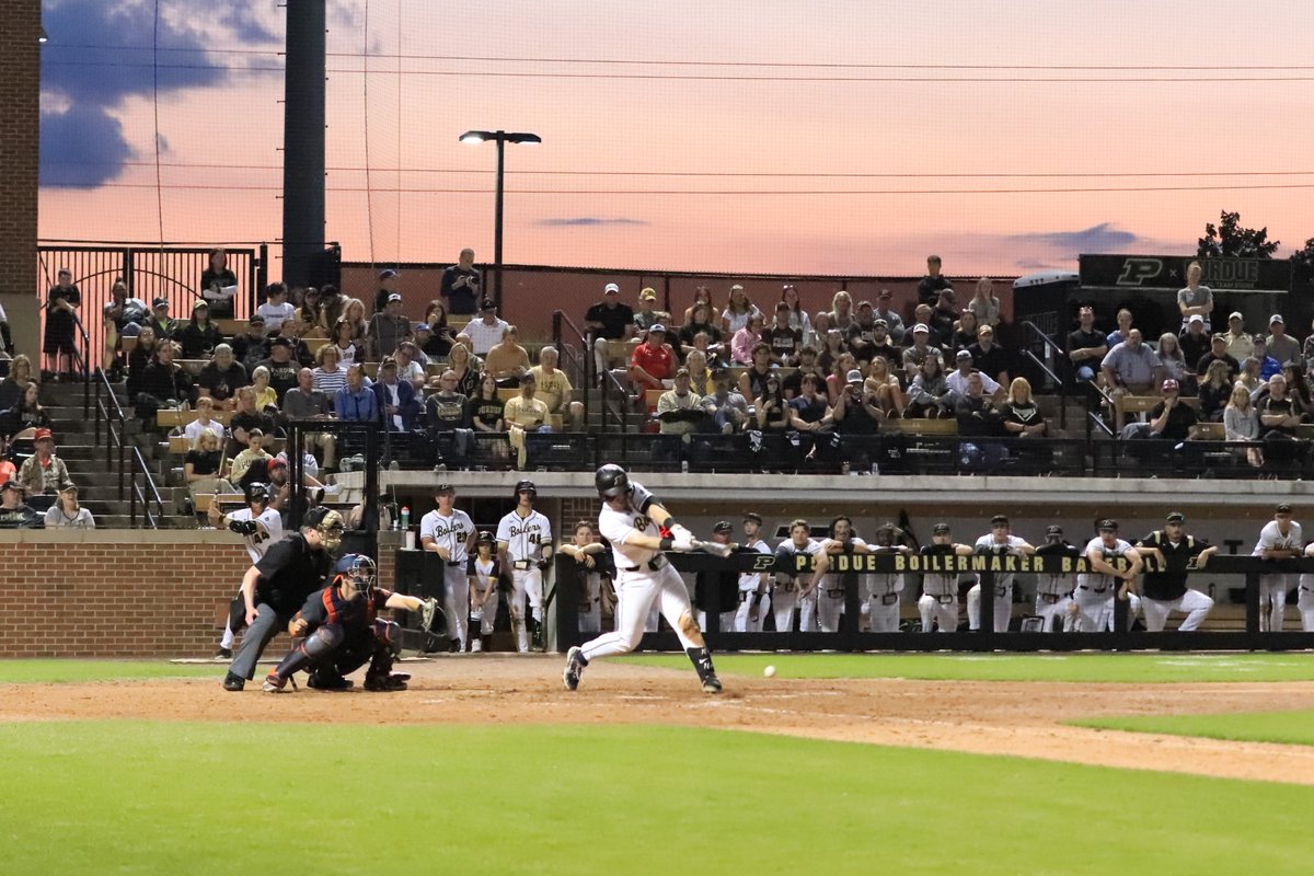 The sun is beginning to set on the end of the regular season for the @PurdueBaseball team.  Tomorrow will bring the end of the regular season to a conclusion.  Then the fun really begins!
#BoilerUp