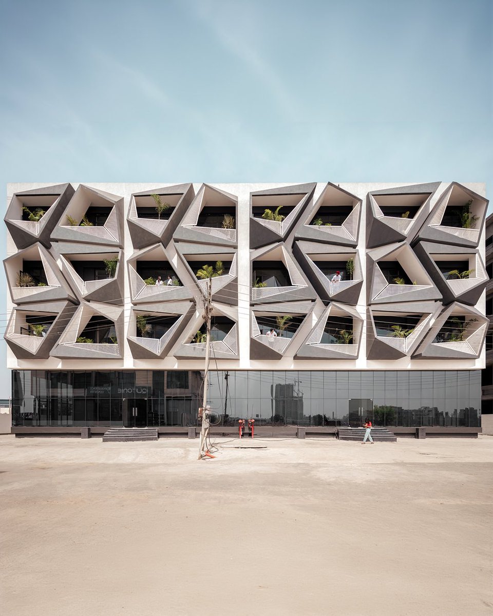 Never Never Cube, designed by Studio Ardete, is in a grooming industrial area in sec-82 Mohali, India. Distinguished by its playful facades, the building serves as a commercial area with offices and display centers in the corporate arena.

The building has an open plan with a