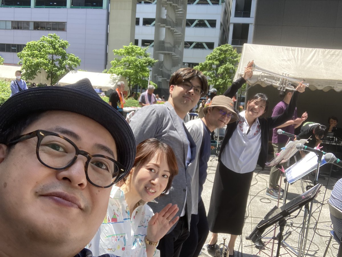 UJO_Jazz's tweet image. 晴天に恵まれ、素晴らしいお客様にご観覧いただき最高のステージ😆ありがとうございました!何度も出演させて頂いてますが、立川いったい音楽まつりは素晴らしいイベントですね!スタッフの皆様に感謝😊
#立川いったい音楽まつり
#立川いったい #立川
#名も無きジャズ楽団
#untitledjazzorchestra