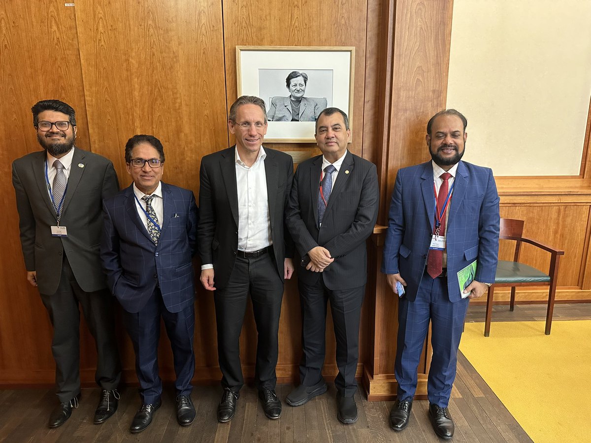 At the #PetersbergerKlimadialog in Berlin I had great bilateral meetings with Krzysztof Bolesta @k_bolesta, State Secretary in Poland‘s 🇵🇱 Ministry of Climate and Environment and Saber Chowdhury @saberhc, Bangladesh 🇧🇩Minister of Climate and Environment #JustTransition