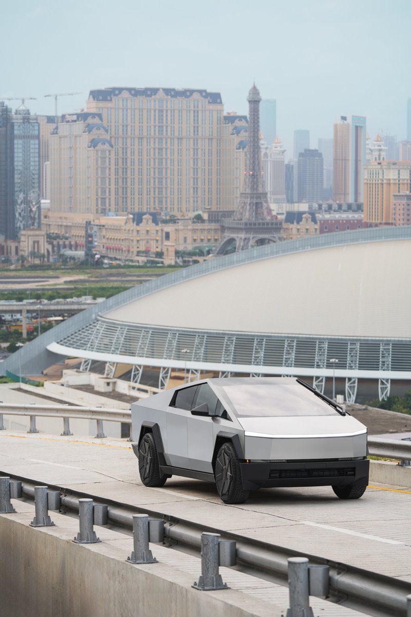 Tesla Macau 澳門 tweet media
