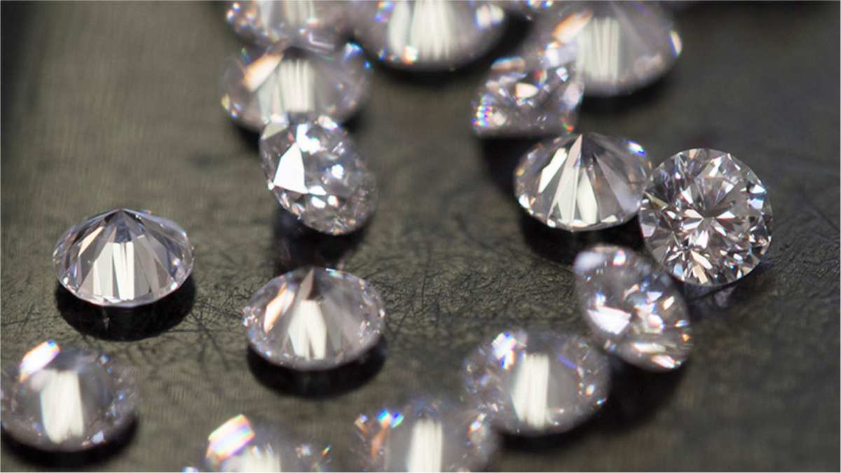 ઉચ્ચ ગુણવત્તાના હીરાની કિંમતો પણ સતત ઘટી રહી છે…! DIAMOND CITY NEWS, SURAT #AngloAmerican #AWDC #BHPGroup #DeBeers #DiamondCityNews #DiamondPrices #Diamonds #HighQualityDiamonds #jewellery #MeleeDiamonds #ODC #PolishedDiamonds #RAPAPORT #RAPI diamondcitynews.com/prices-of-high…