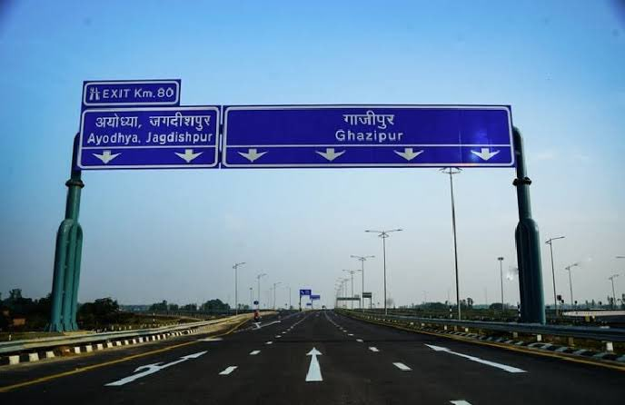 theupindex's tweet photo. #10YearReportCard ~ Amethi
🔸Purvanchal Expressway
🔸Government Medical College (uc)
🔸CocaCola SLMG's Beverages Plant
🔸Amethi Railway Station Redevelopment
🔸Referral Hospital in Tiloi
🔸District Hospital in Gauriganj
🔸Trauma Center in Jagdishpur
🔸Jagdishpur Haldia Gas Pipeline (uc)
🔸AK-203 Production at Korwa Ordinance Factory
🔸Amethi Ayodhya Highway
🔸Amethi Bypass
🔸Gomti River Bridge in Jagdishpur
🔸Integrated Ayush Hospital in Benipur
🔸Amethi Gauriganj Doubling Project
🔸4 New Industrial Training Institutes
🔸3 New Government Inter Colleges
🔸Kendriya Vidyalaya in Kauhar
🔸Sainik School Amethi
🔸PepsiCo Beverages Plant (uc)
🔸Rajkiya Girls Degree College in Kathaura
🔸Renovation of Gorakhnath Taposthali
🔸Industrial Parks in Mau Avtara, Musafirkhana & Amethi (uc)