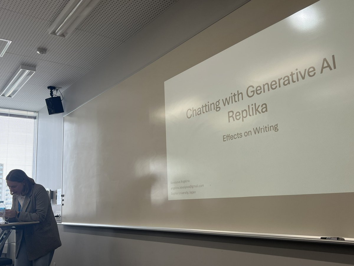 Engaging afternoon sessions!
Chatting with Generative AI Replika with Angelina Kovalyova