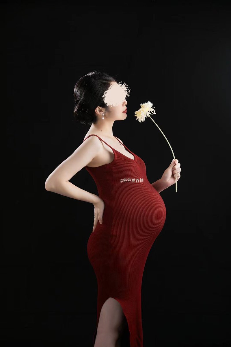 djsdsb's tweet photo. 怀孕照，拍摄当天爸爸也在，摄影师肯定想不到这是我爸操怀的。#淫妻 #内射 #换妻 #3P #肉便器 #绿帽淫妻大赛 #出轨 #吞精 #颜射 #借种 #淫妻癖 #老婆 #绿帽 #反差婊 #口爆 #性癮 #高潮  #自拍 https://t.co/Qd4tcja13m