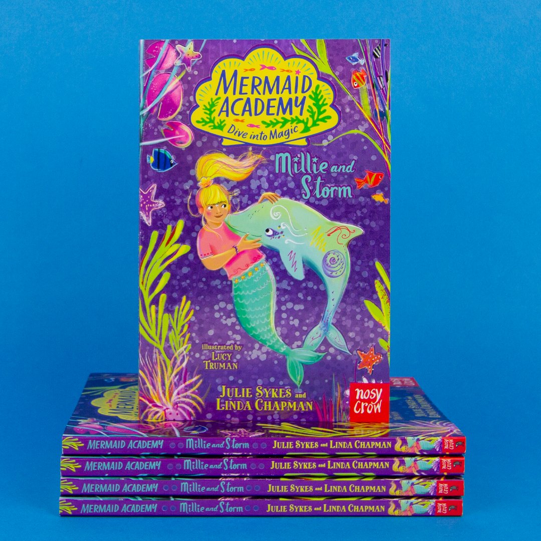 In the fifth instalment of Mermaid Academy, can Millie use her puzzle-solving skills to get her and Storm out of Mal Mer's trap?🧜‍♀️🐬 Swim into #MermaidAcademy: Millie and Storm today📚: ow.ly/g1vV50RBZLt @juliesykesbooks #LindaChapman @iLucyT