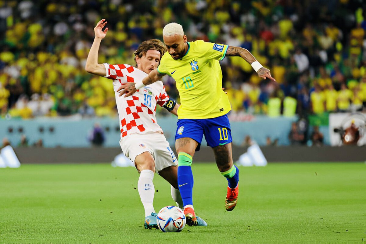 🎙️ LUKA MODRIĆ 🇭🇷

'I admire all the defenders who have managed to stop Neymar without fouling him. It's almost impossible.'