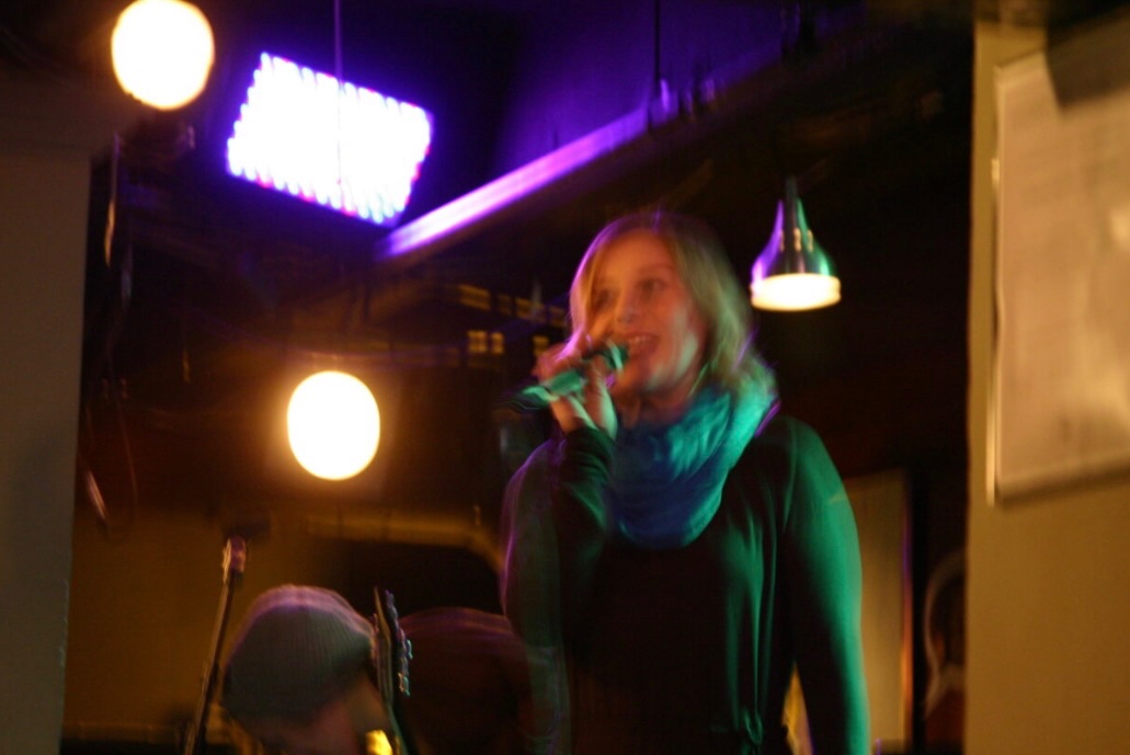 Tervetuloa tänään la 18.5. ensimmäiselle omaa musiikkiani sisältävälle keikalleni Yläkaupungin yöhön Jyväskylään Vanhaan  Pappilaan klo 14:30! 😃 ”Memories from the past &amp; for years to come?”: ylakaupunginyo.fi/en/event/inna-…