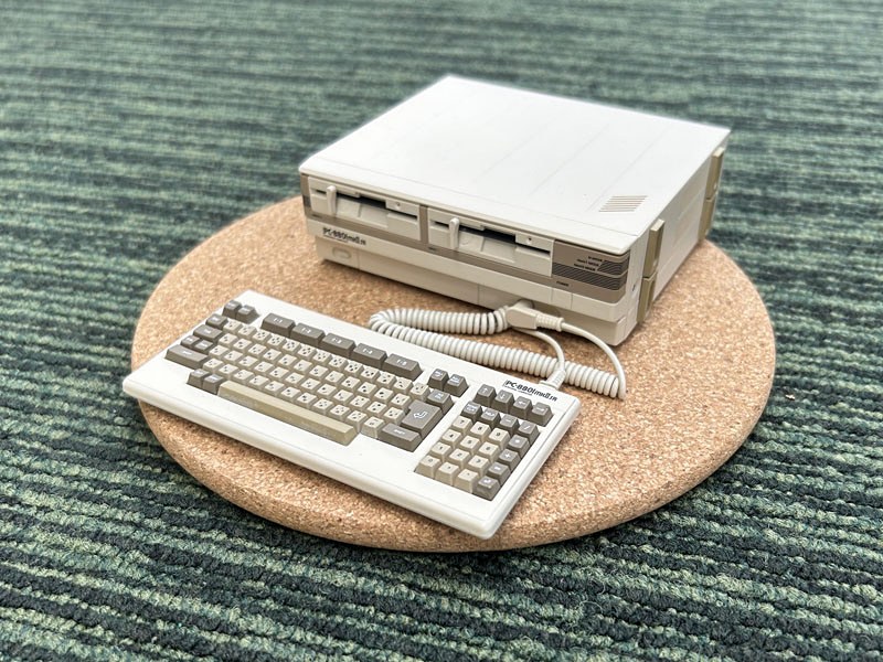 更新：パソコンミニに待望の新モデル！「PasocomMini PC-8801 mkII SR」発表！ akiba-pc.watch.impress.co.jp/docs/news/news… #パソコンミニ #PasocomMini #PC8801 #ベーマガイベント