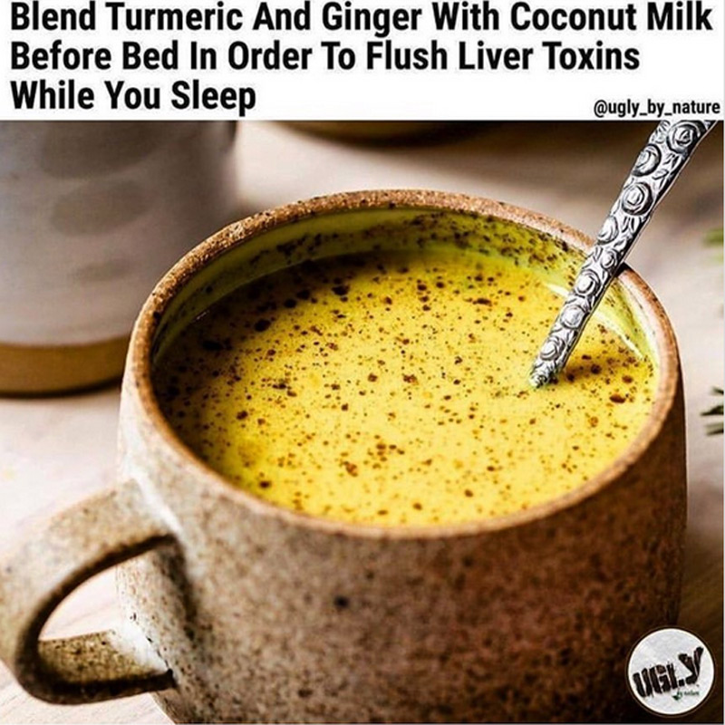 OrganicLiveFood's tweet photo. Golden Milk is the best - just blend #turmeric, honey, and milk.

It's an ancient Ayurvedic #recipe that's packed with #health benefits, like boosting immunity, fighting inflammation, aiding digestion, supporting brain &amp; heart health &amp; helping with sleep

https://t.co/DJSddYAh2U