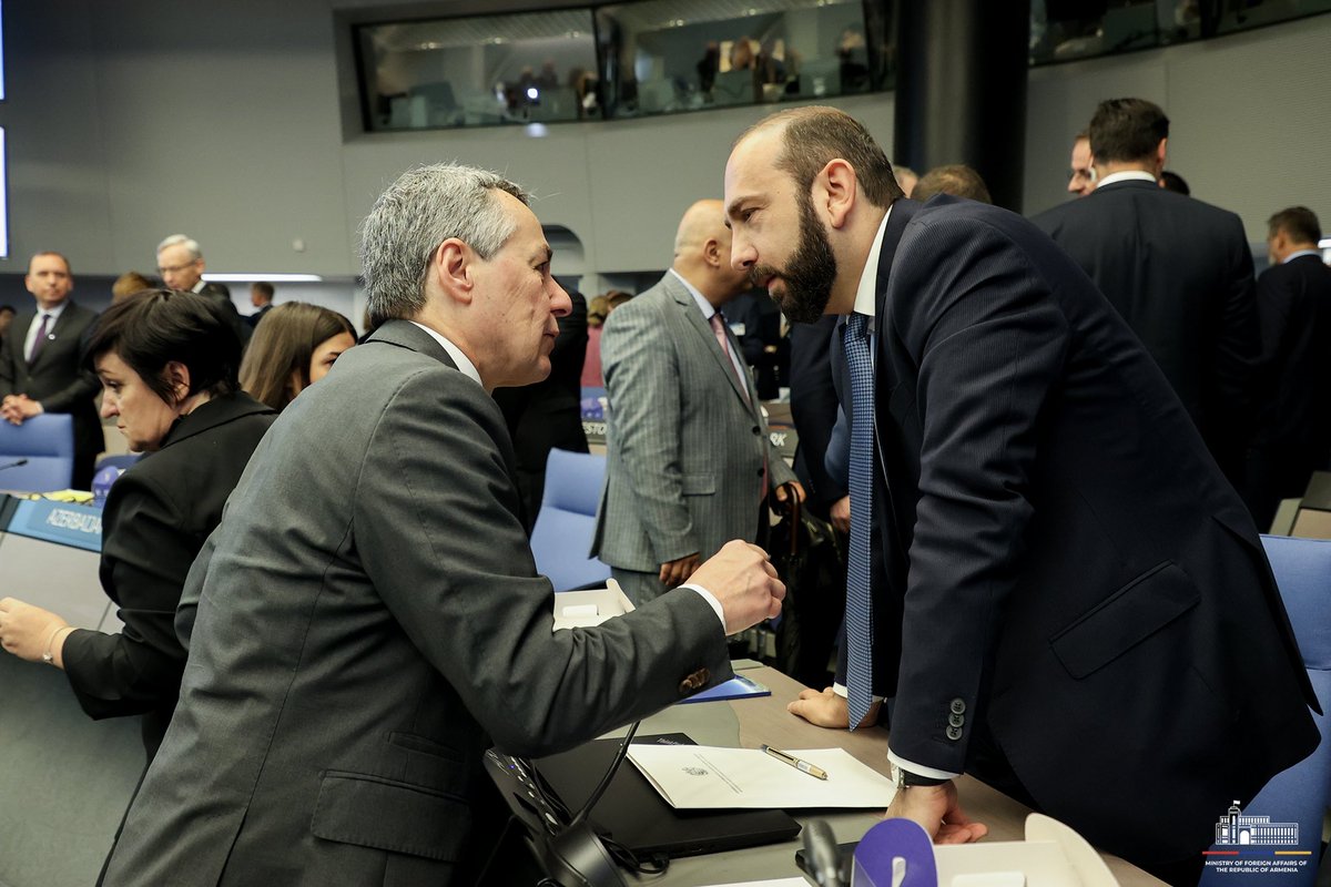 On the margins of @coe ministerial had an exchange w/🇨🇭counterpart @ignaziocassis. Touching upon regional topics, briefed on recent discussions on normalization process of ARM-AZ relations: emphasized 🇦🇲’s approaches on key issues & strong political will to reach final results.