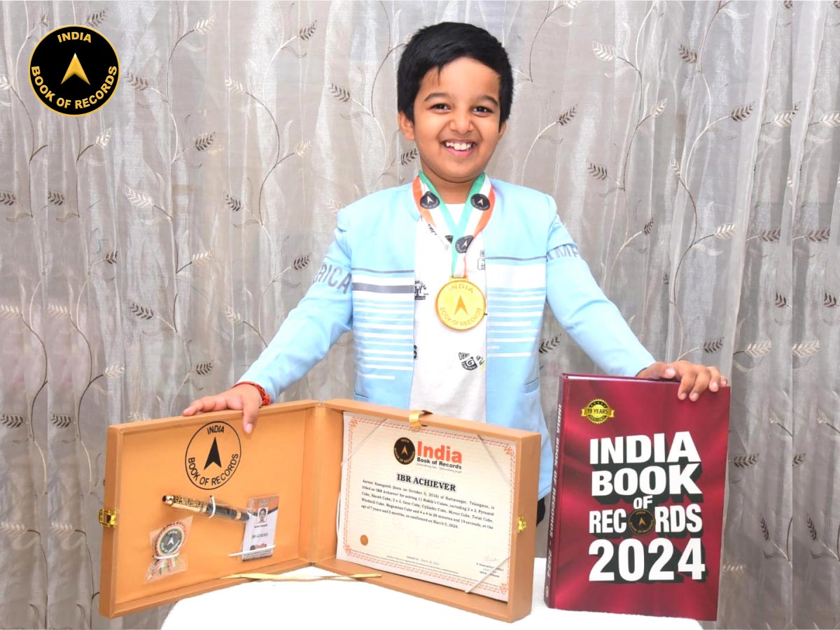 indiabookrecord's tweet image. Aarnav Kasuganti of Telangana, is titled as ‘IBR Achiever’ for solving 11 Rubik’s Cubes, including 2 x 2, Pyramid Cube, Skewb Cube, 3 x 3, Gear Cube, Cylinder Cube, Mirror Cube.

#solving #rubikscube #rubik #rubikscubechallenge #karimnagar

Read At: indiabookofrecords.in/aarnav-kasugan…