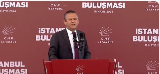 #SonDakika 
CHP lideri Özgür Özel, "Büyük Eğitim Mitingi"nde konuşuyor

"Bu meydanda hor görülenler, haykırsa da sesini duyuramayanlar var. Biz onların sesine ses, mücadelelerine ortak olmaya geldik"
birgun.net/haber/chp-den-…