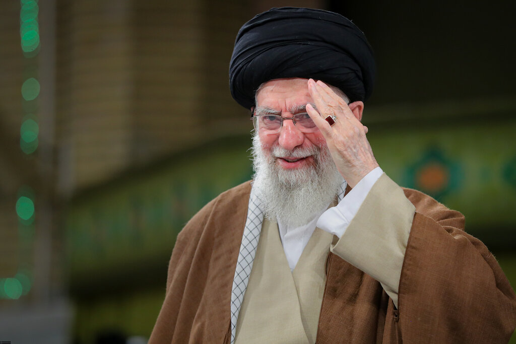 khameneibangla's tweet photo. পশ্চিমা সভ্যতা নিজেই নিজের স্বরূপ উন্মোচন করে দিয়েছে। ইহুদিবাদী ইসরাইল ত্রিশ সহস্রাধিক মানুষকে হত্যা করলো, কিন্তু তারা চোখ বন্ধ করে রেখেছে, যেন কিছুই ঘটেনি! তাদের কেউ কেউ তাতে সমর্থন দিচ্ছে, অস্ত্র দিচ্ছে। এটাই পাশ্চাত্যের লিবারেল ডেমোক্রেসি। (২৪/২/২০২৪) #Liberel #democracy https://t.co/4BEmvFaq3H