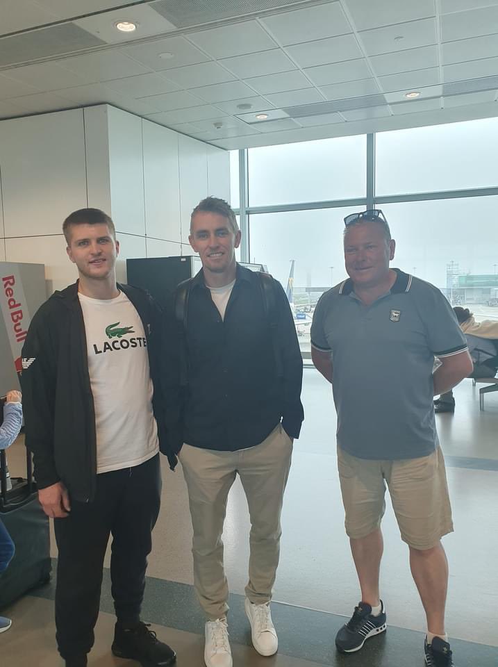 Some #ITFC fans bumped into Kieran McKenna at Stansted Airport this morning…