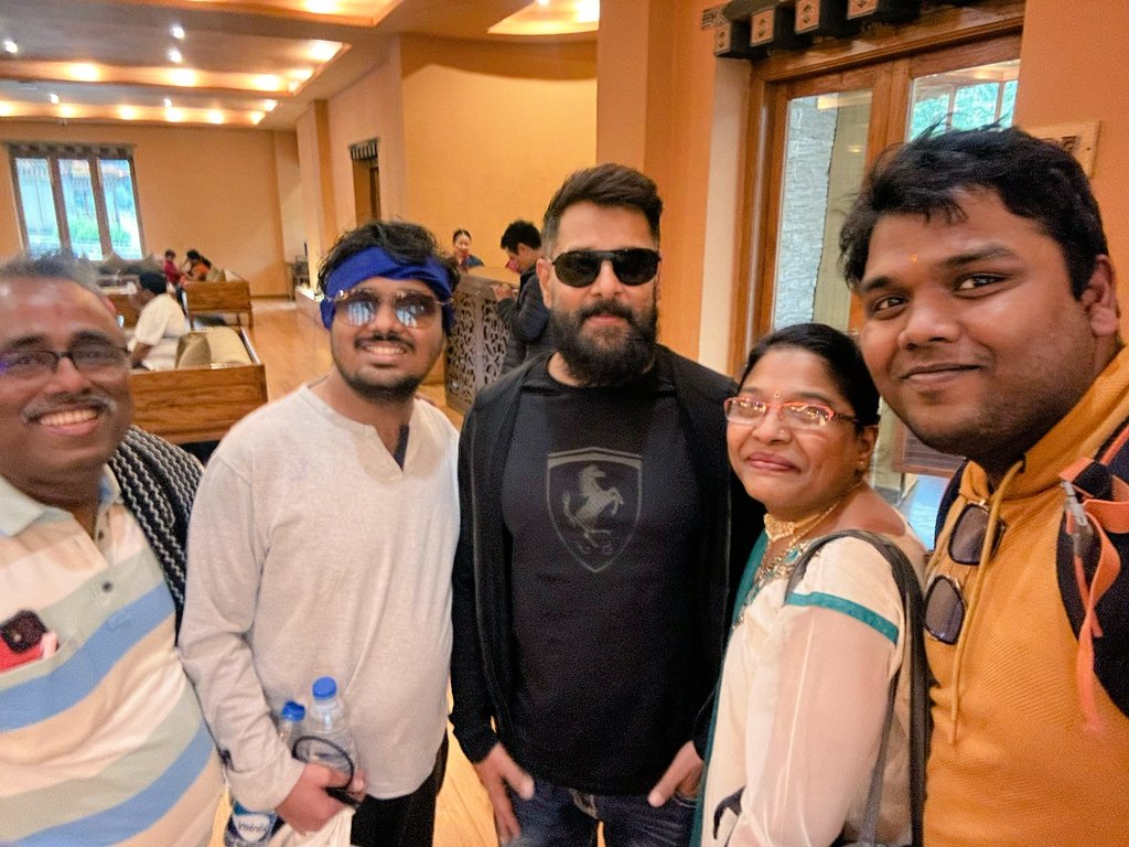 Hot and Happening @chiyaan spotted and 📸 in Bhutan🇧🇹🔥🔥🔥 #Chiyaanvikram #Thangalaan #VeeraDheeraSooran @sooriaruna @Kalaiazhagan15 @mugeshsharmaa @proyuvraaj