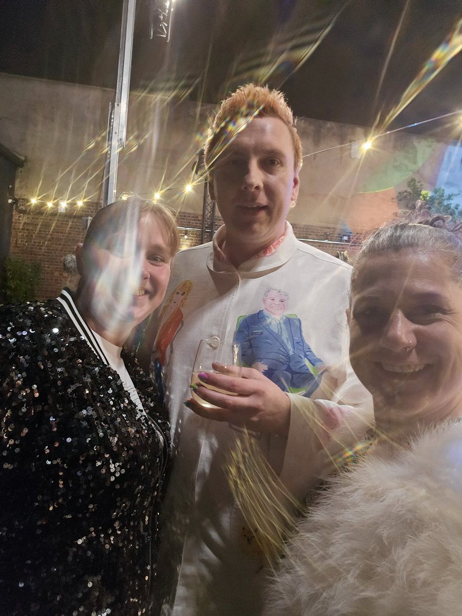 lilith_hs tweet media