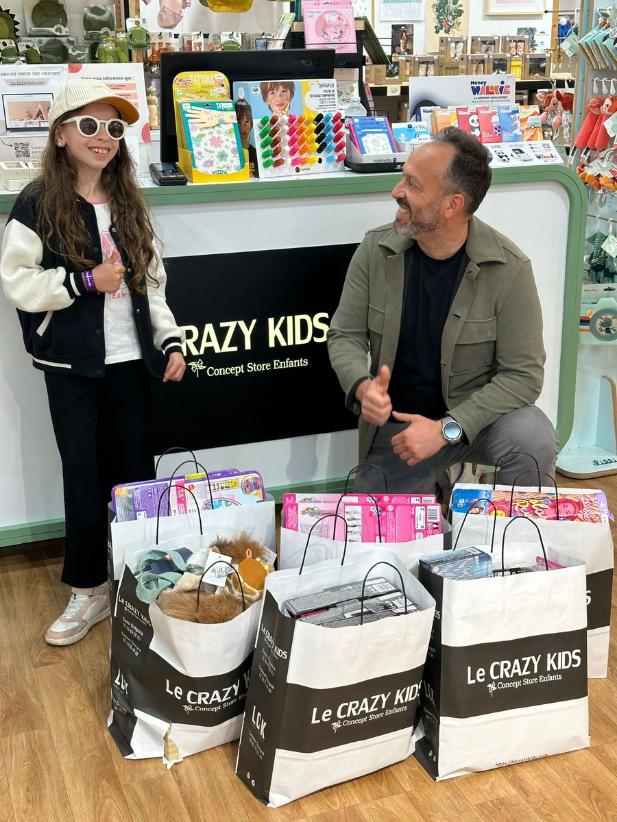 Un grand Merci à notre partenaire 'LE CRAZY KIDS Concept Store Enfants'🙏🏻 Pour les nombreux cadeaux, qui seront prochainement, distribués par Camille la guerrière, aux enfants hospitalisés🎁🎗❤️‍🩹 L'occasion de remercier nos nombreux soutiens, partenaires, bénévoles, médias...