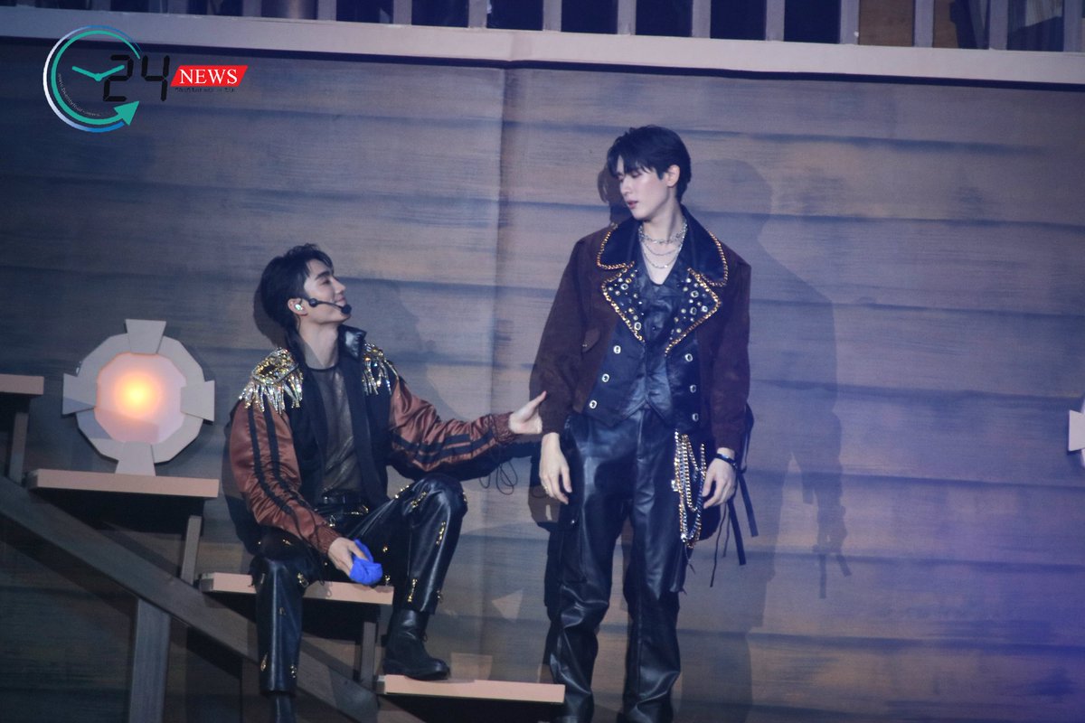 _24News_'s tweet photo. ฟอส - บุ๊ค ในงาน LOVE OUT LOUD FAN FEST 2024 : THE LOVE PIRATES'

#LOLFanFest2024
#LOLFanFest2024D1
#forcebook
#fforce_ 
#kasibook https://t.co/LnDbbCAoCF