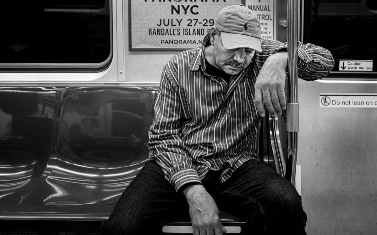 Circadian Commute
#FujiX100F
1/60th@ƒ/2-ISO500

#sleep #latenight #commuting #documentary #photojournalism #streetphotography #grain #BlackandWhite #MTA #subwaystories #NYC #bnw #monochrome #GreenwichVillage #WestVillage #darkroom #PeopleWatching #FujifilmX_US #bobcooley