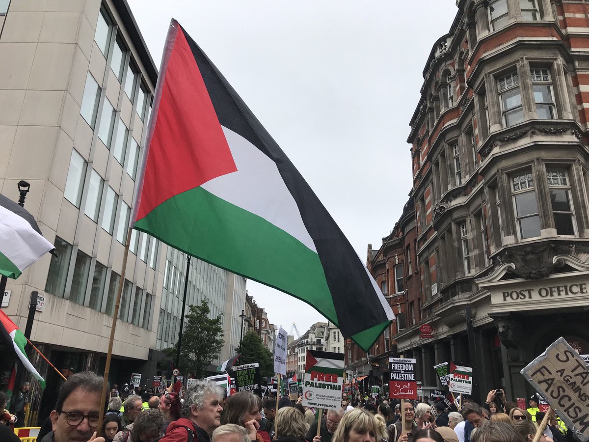 Assembling now in London. It’s already big and noisy. #freePalestine #stopthegenocide #ceasefireNow 🇵🇸🇵🇸🇵🇸🇵🇸