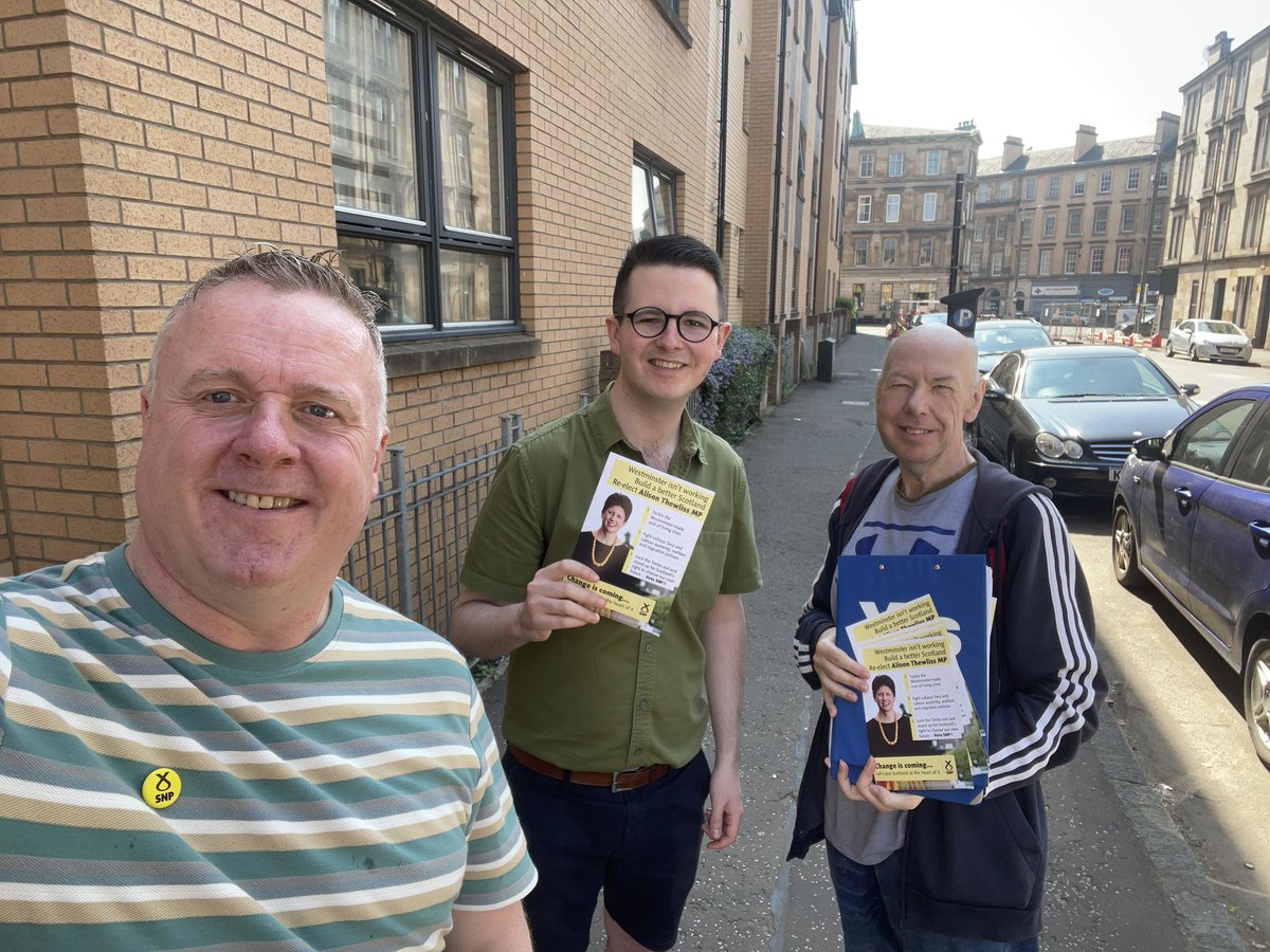 A wee bit of morning campaigning for @alisonthewliss #GlasgowNorth #activeSNP Off to enjoy some ☀️now