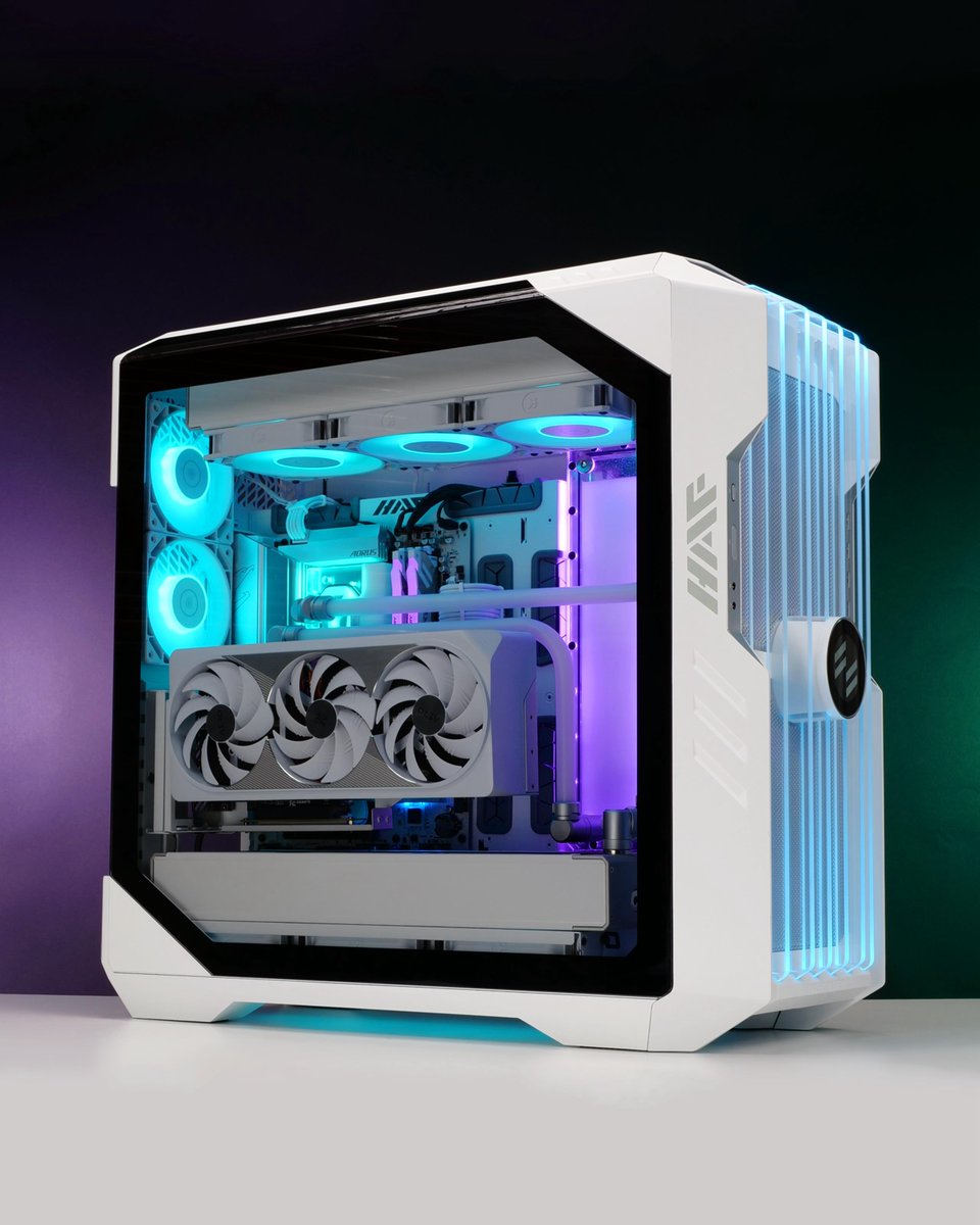 Super stoked to finally release this beast! This is my @CoolerMasterUK HAF 700 EVO white edition build featuring a dual @EKWaterBlocks 480 Rad custom “frosted” loop.

This case is the crown jewel of Coolermaster’s arsenal and showcases all of their amazing innovation!

Huge