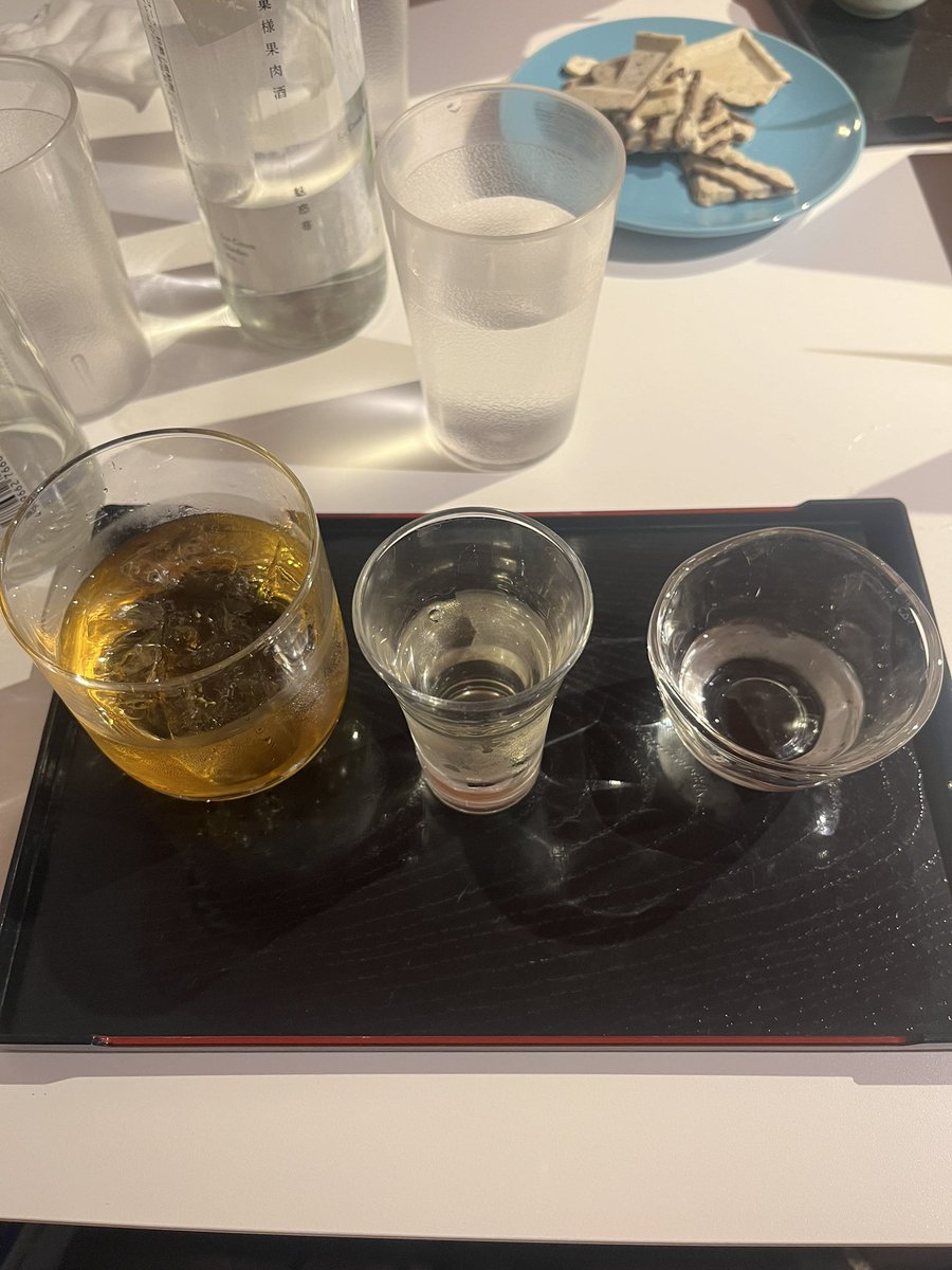 日本酒飲みに来た！
１個梅酒だけど…
美味しそう