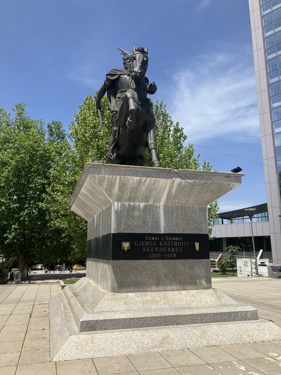 andy rage 📯 tweet media