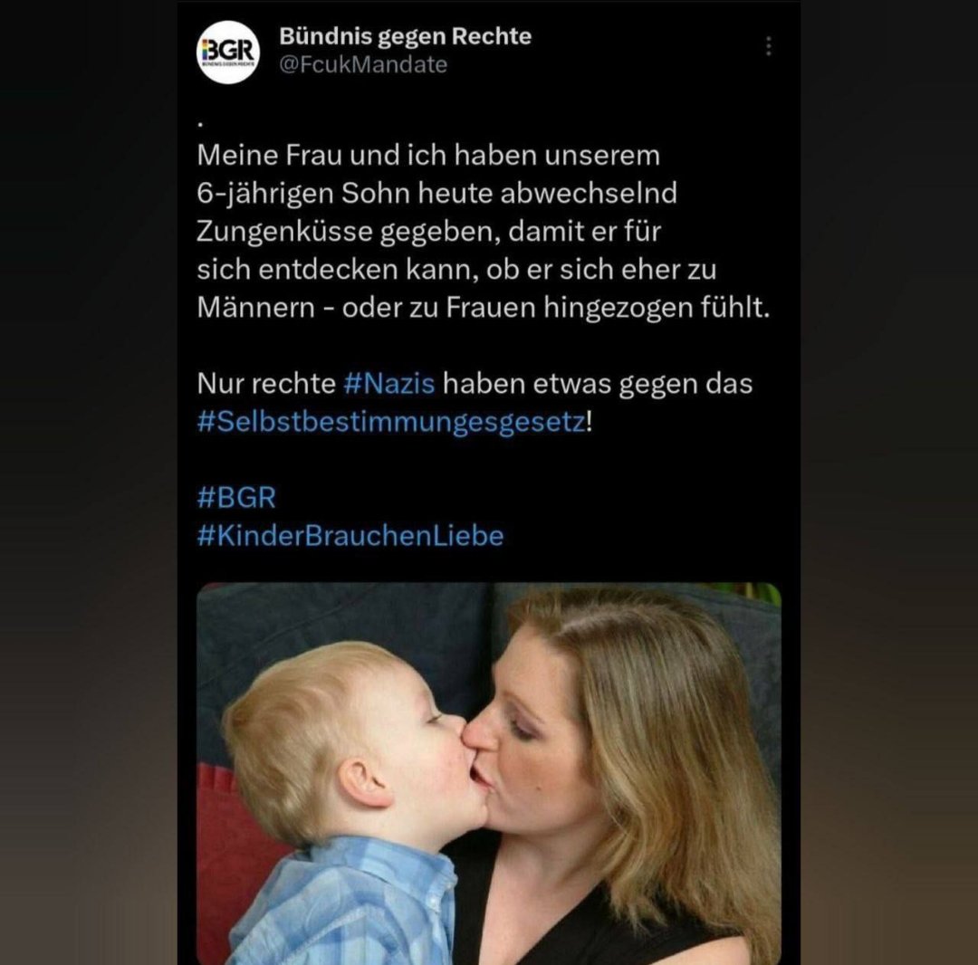 Aquí tenéis a padres alemanes que, uno después del otro, han besado a su hijo para que decidiera si se sentía atraído por los hombres o las mujeres. Ya no aguanto a todos estos enfermos mentales que juegan con los niños pensando que son punteros del progreso!
